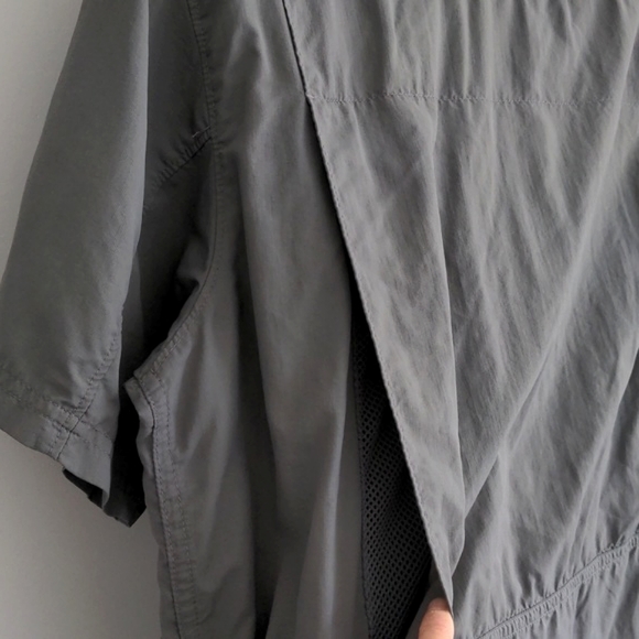 COLUMBIA | Omni-Shade Shirt Short Sleeves Pockets Mesh Back, Gray, Men's Size L - Picture 9 of 15
